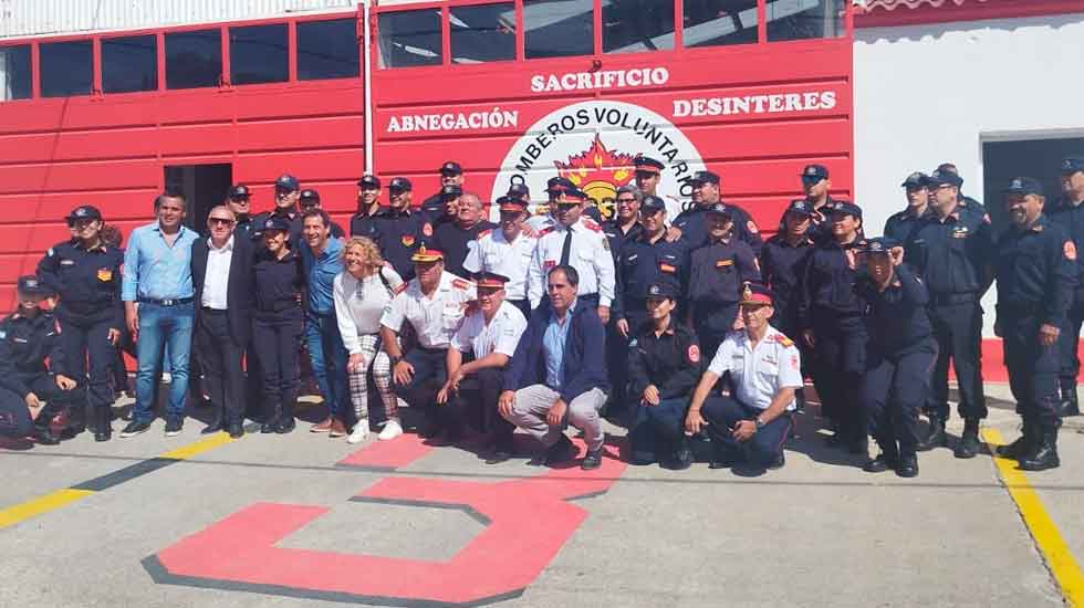 Reinauguración del destacamento de bomberos voluntarios de Km.3