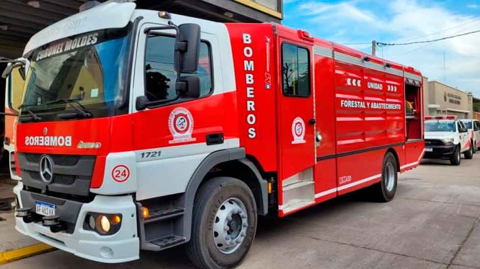 Bomberos de Coronel Moldes cuenta con una nueva unidad