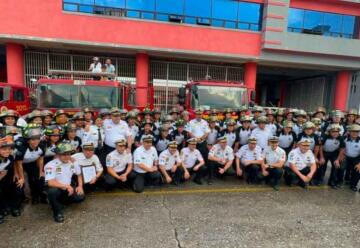 Cuerpo Voluntario de bomberos gradúa a 59 nuevos elementos