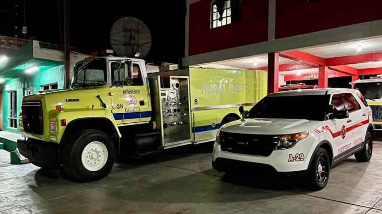 Entregan dos vehículos de rescate a Bomberos de Caborca
