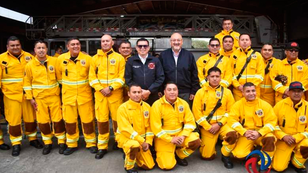 Recibieron Bomberos de Tijuana uniformes forestales