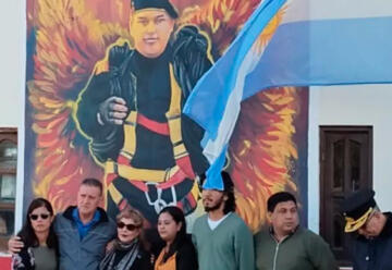 Inauguraron mural en homenaje al bombero fallecido Nelson Meza