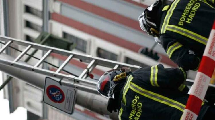 Bomberos reclaman en Madrid mayor coordinación frente a los incendios