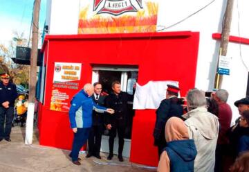 Inauguraron el cuartel de bomberos voluntarios de Arturo Seguí