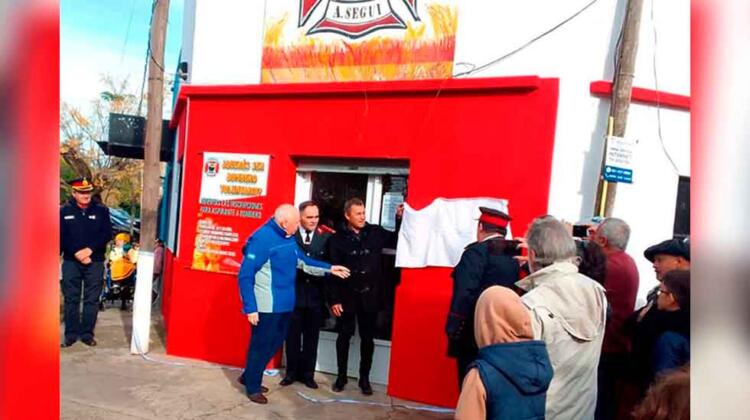 Inauguraron el cuartel de bomberos voluntarios de Arturo Seguí