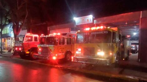 Bomberos de Barrancas adquirieron una nueva y moderna autobomba