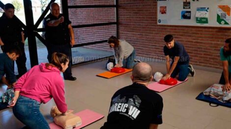 Bomberos Voluntarios brindaron diferentes talleres de RCP