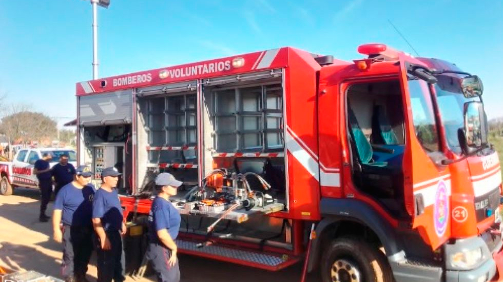 Bomberos Voluntarios Bonpland con nueva unidad