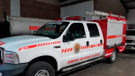 Bomberos de Arequito presentaron ampliación y nueva unidad
