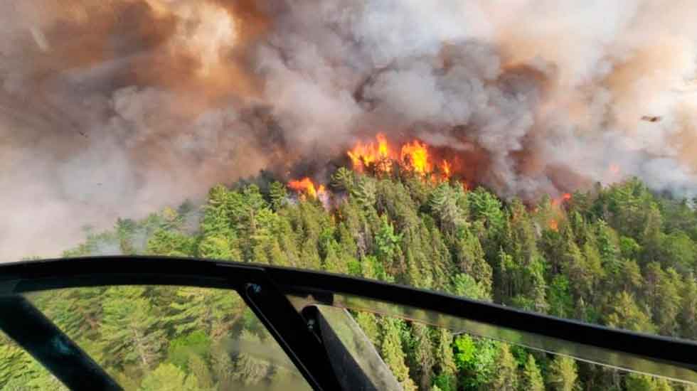 Bomberos forestales españoles viajan a Canadá para ayudar a combatir los incendios