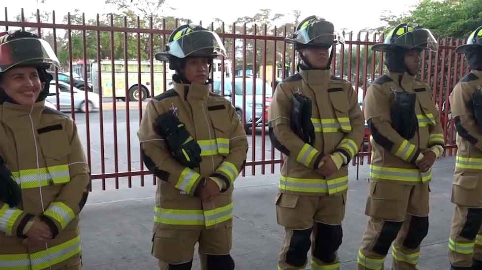 Bomberos de Mazatlán reciben equipo de protección personal nuevo