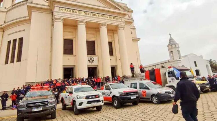 Unidos por la fe: más de 300 Bomberos arribaron a la basílica de Itatí