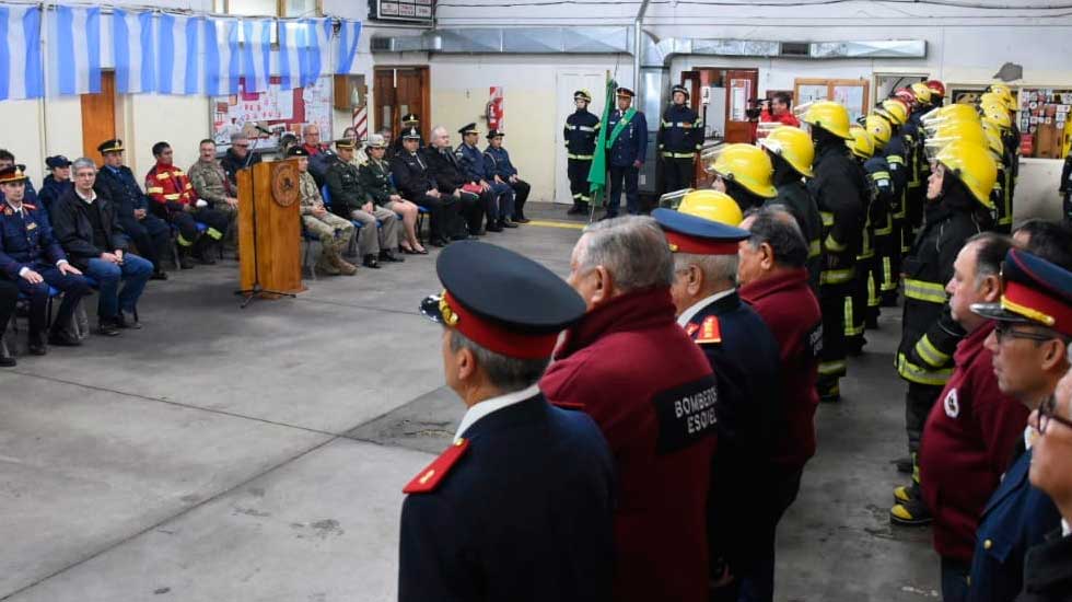 Bomberos Voluntarios de Esquel conmemoró su 38° aniversario