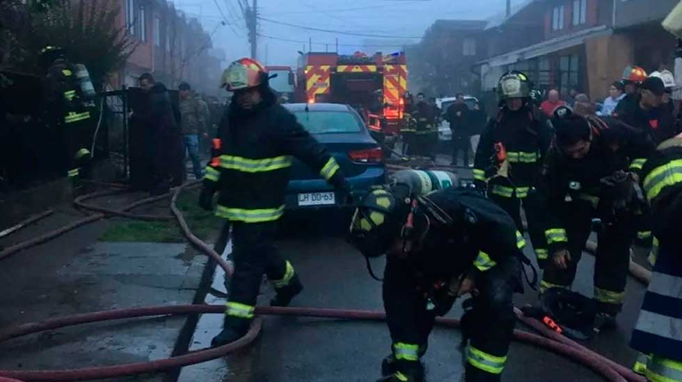 Incendio destruyó totalmente cuatro casas en Villa Antuco de Chiguayante