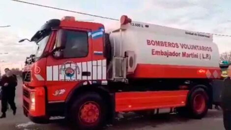 Nueva autobomba cisterna para los Bomberos de Embajador Martini