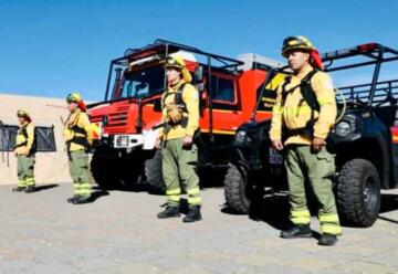 Bomberos de Quito reciben equipos para enfrentar incendios
