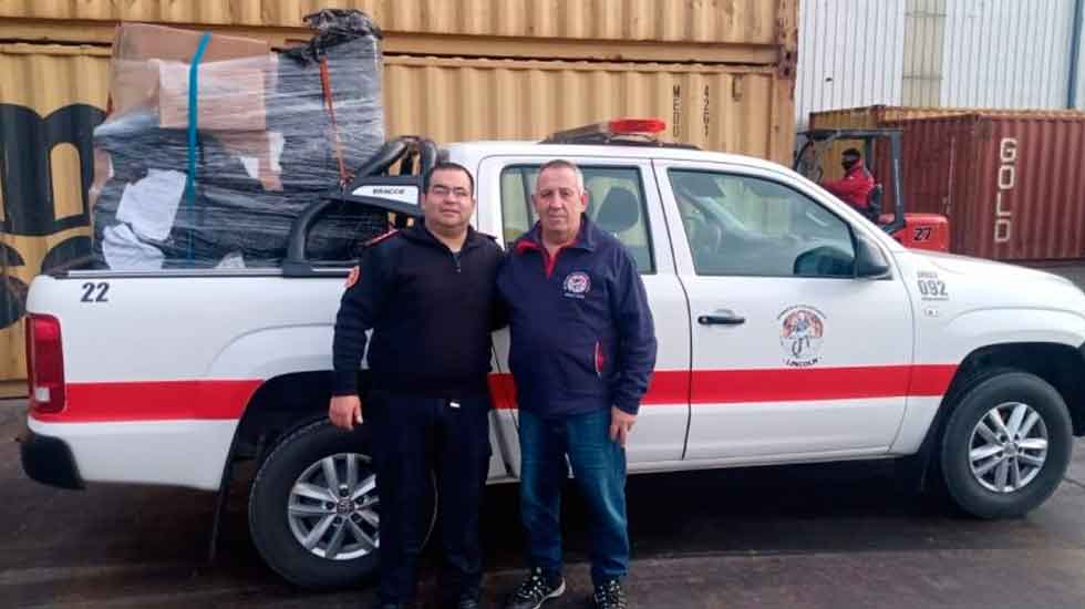 Bomberos Voluntarios de Lincoln adquirió indumentaria