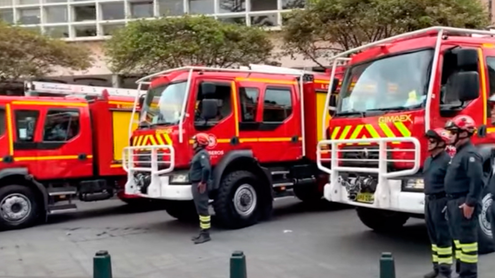 Nuevos vehículos para bomberos de Cuenca