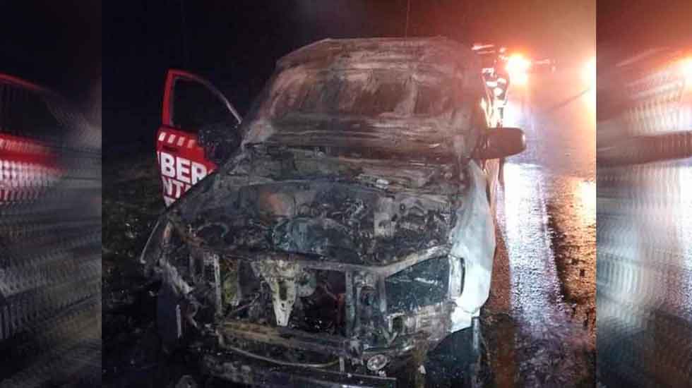 Incendio destruye una unidad de los Bomberos de Cañuelas
