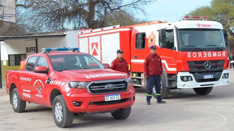 Entregaron un autobomba a los bomberos de la Policía de Salta