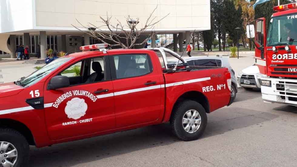 Bomberos piden a los Diputados que trabajen y traten su Ley Provincial