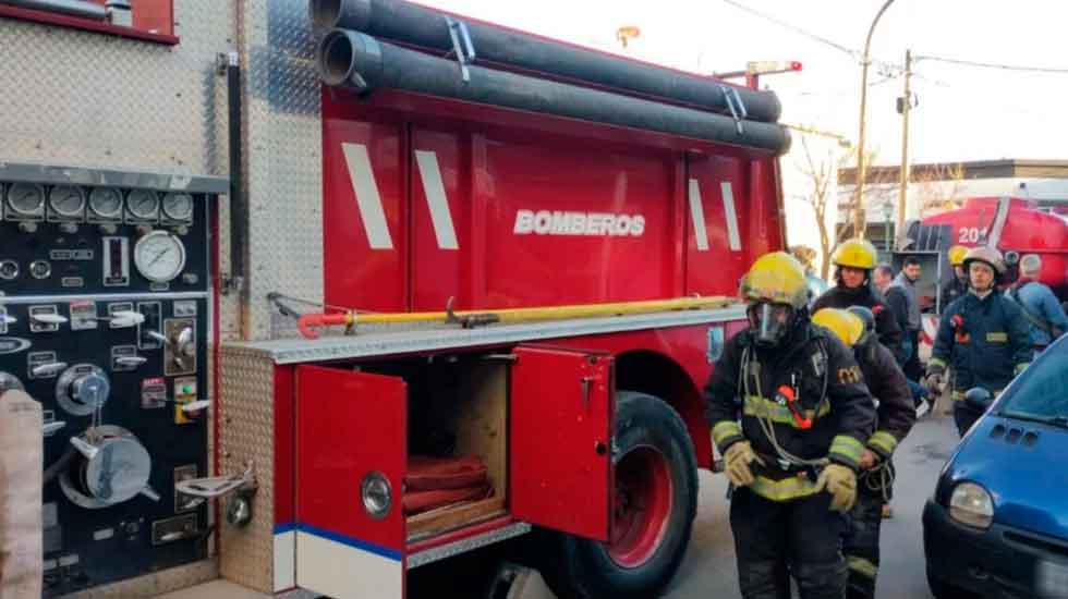 Bomberos realizan un simulacro en pleno centro de la ciudad