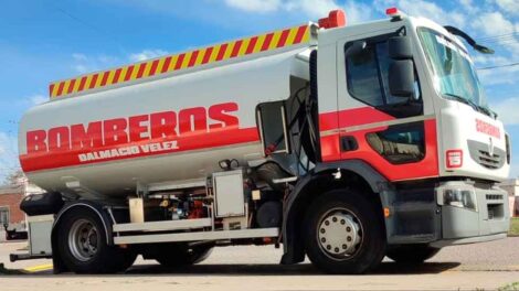 Nueva Unidad Cisterna de Bomberos de Dalmacio Vélez