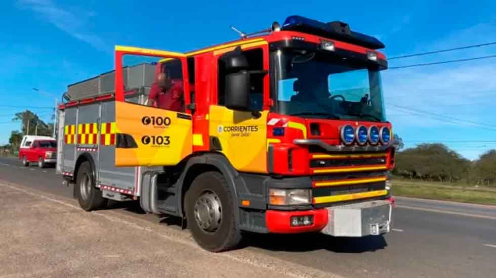 Entregaron autobomba a Bomberos Voluntarios de Esquina