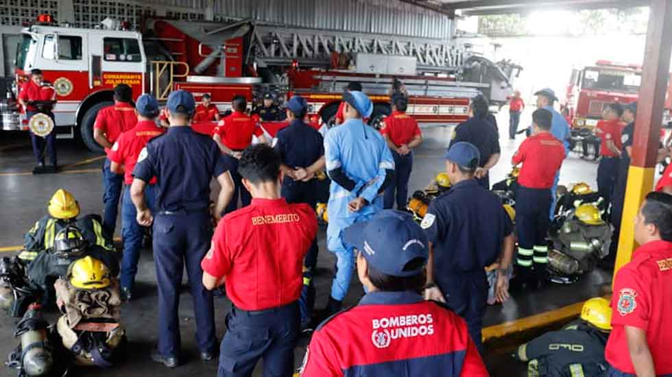 Bomberos Unidos clausuran curso de Extinción de Incendios 