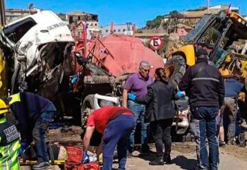 Carro de Bomberos chocó retroexcavadora en Cartagena