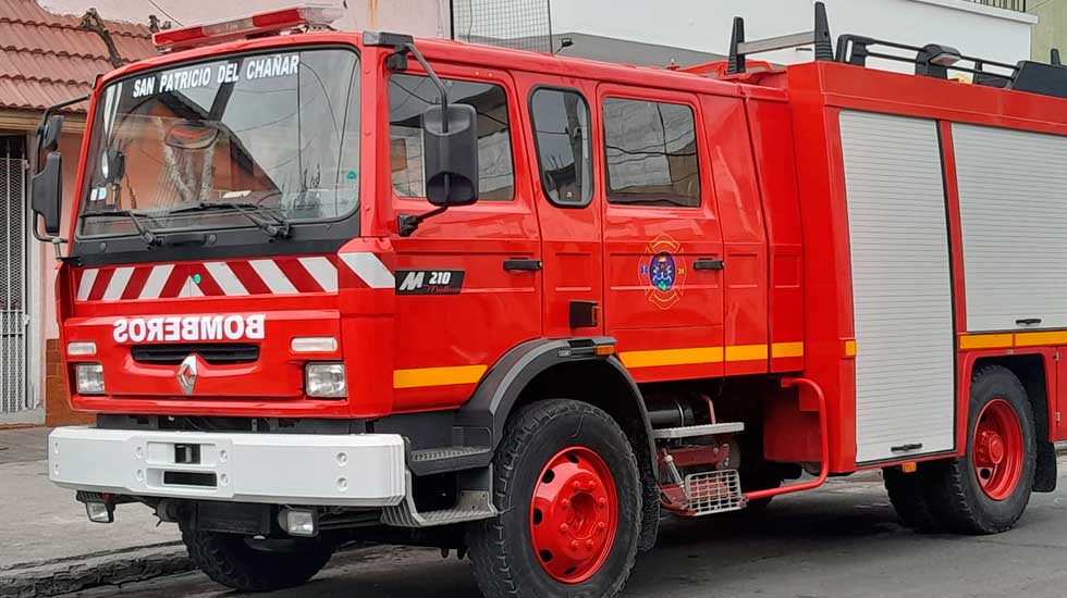 Bomberos Voluntarios San Patricio del Chañar adquirieron autobomba