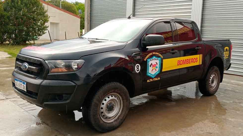 Bomberos Voluntarios de Alta Italia presentaron una Nueva Unidad