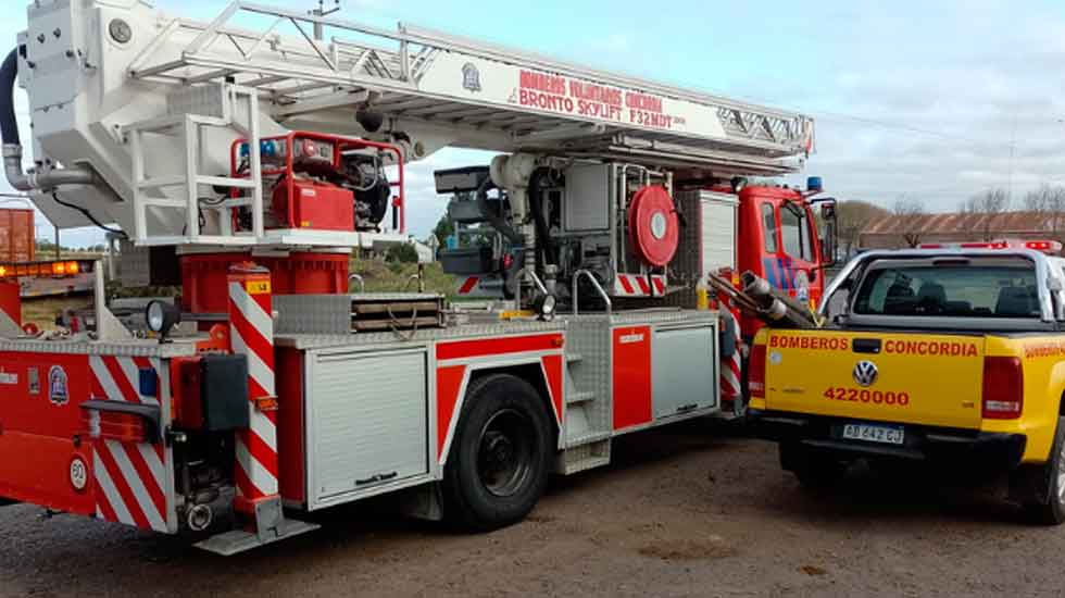 Bomberos Voluntarios de Concordia recibieron la Hidroescalera