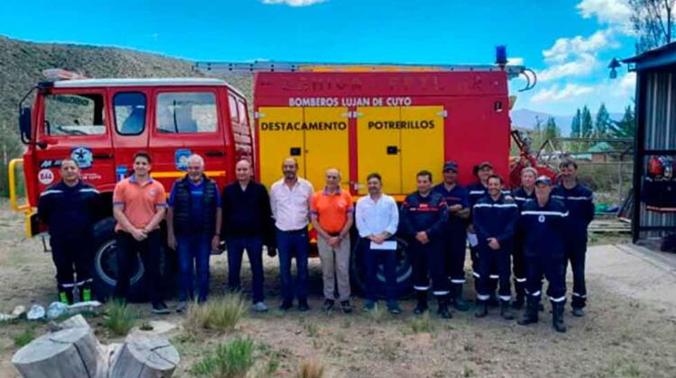 Dos cuarteles de Bomberos Voluntarios ya están operativos en Mendoza