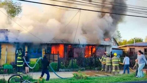 Bombero en estado crítico tras combate de incendio