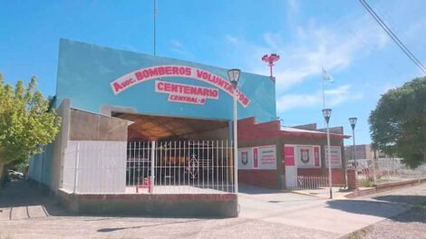 Agredieron a bomberos cuando afrontaban un incendio