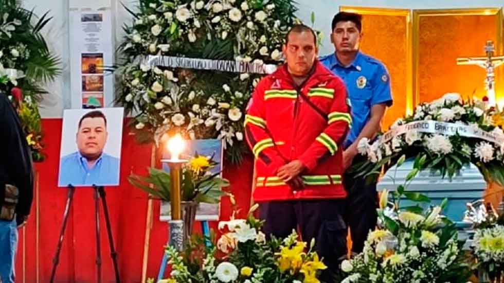 Falleció Bombero tras permanecer grave varios días en Hospital