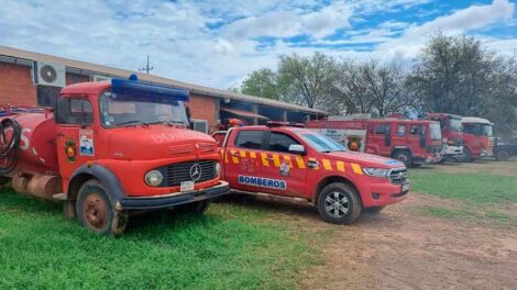 Bomberos toman cuartel en protesta contra presidente