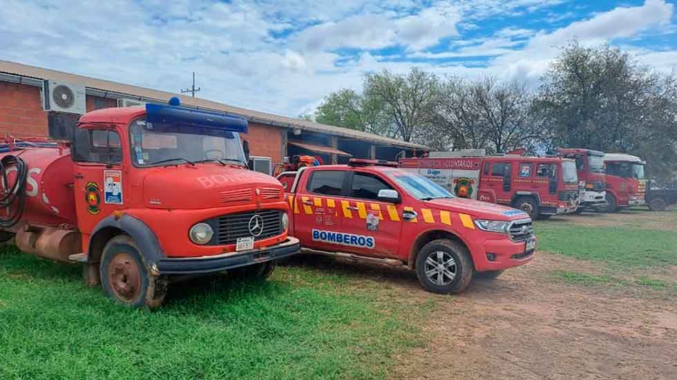 Bomberos toman cuartel en protesta contra presidente