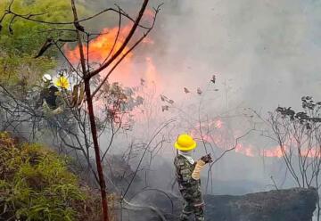 Bomberos advierten sobre falsos pedidos de donaciones por incendio en Santander