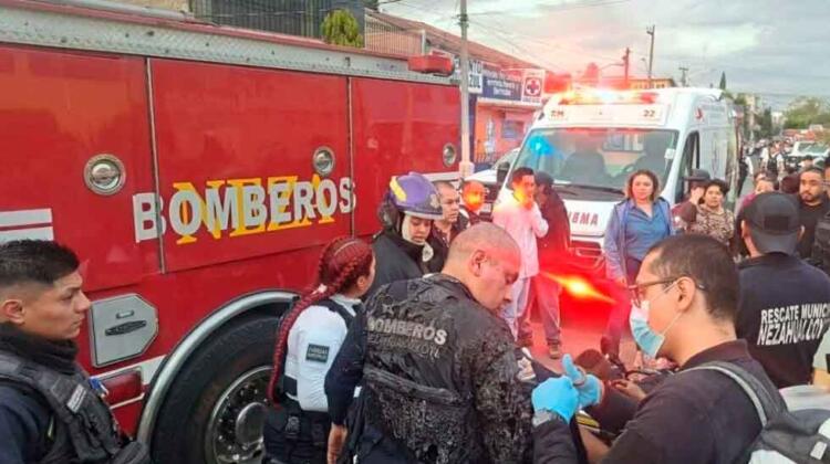 Dos bomberos de Nezahualcóyotl resultaron heridos
