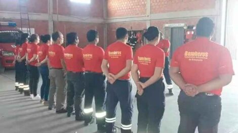 Bomberos voluntarios tomaron el cuartel de Remansito