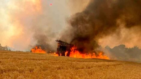 Fuego destruyó un carro de Bomberos en San Pablo