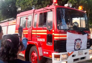 Bomberos Voluntarios de Reducto reciben su primer carro hidrante