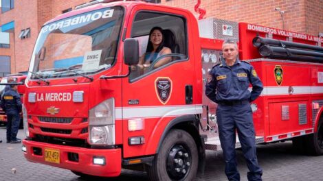 Presupuesto de Bomberos: Gobierno entregó equipos
