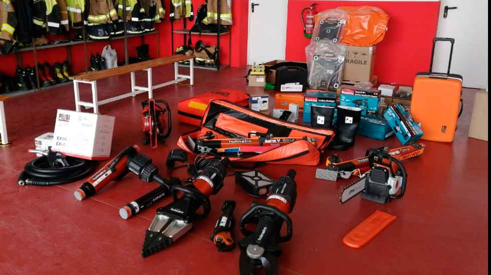 El parque de bomberos de Almazán recibe material