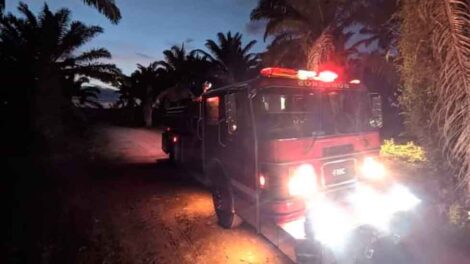 Bomberos fueron atacados a pedradas cuando acudieron a una emergencia