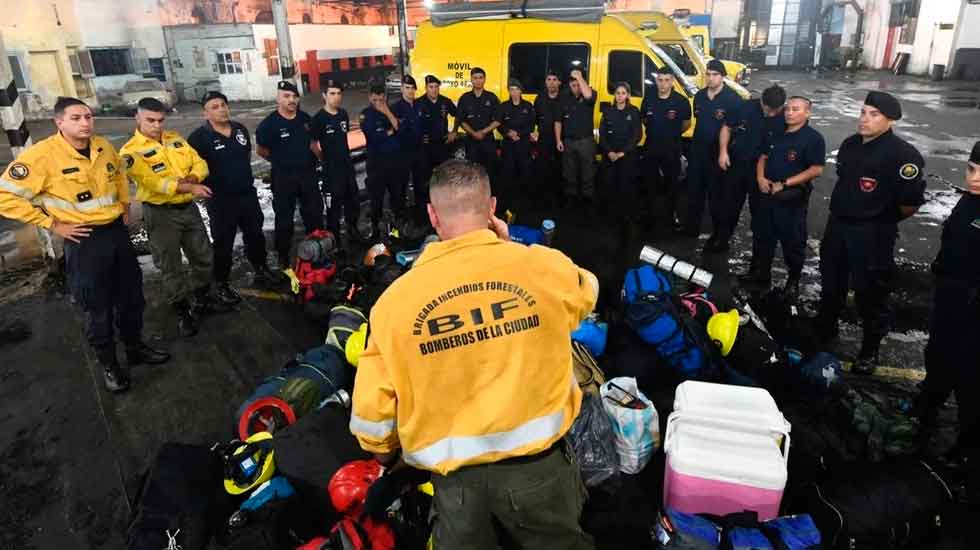 CABA envía bomberos al Parque Nacional Los Alerces