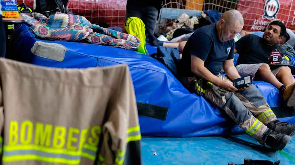 El inédito operativo que albergó a los dos mil bomberos de siete regiones