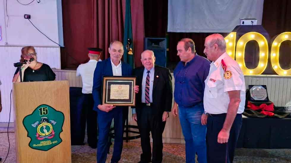 La Federación Bonaerense en Celebración de los 100 años de Bomberos de Sarandí